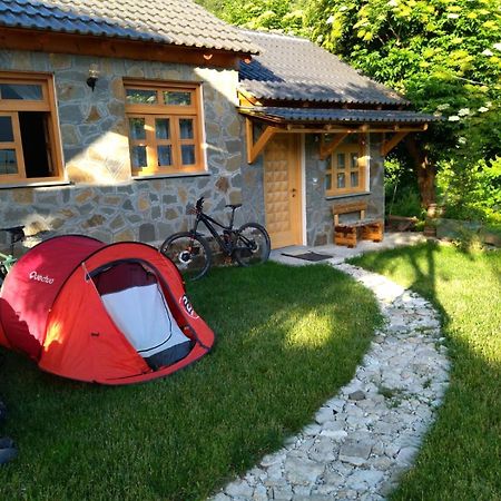 Bujtina Peshtan Guesthouse&Camping 테펠레너 외부 사진