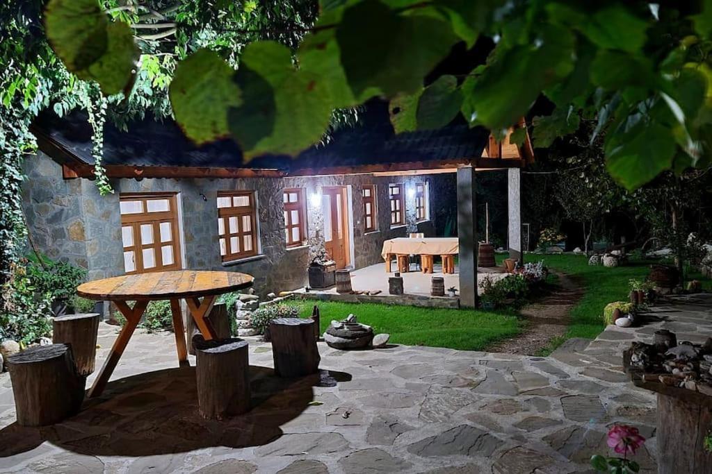 Bujtina Peshtan Guesthouse&Camping 테펠레너 외부 사진